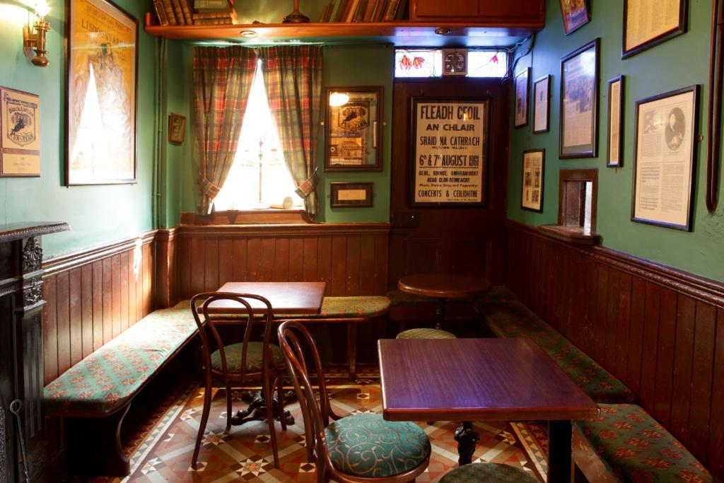 Crotty'S Pub & Accommodation คิลรัช ภายนอก รูปภาพ