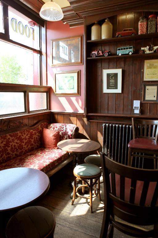 Crotty'S Pub & Accommodation คิลรัช ภายนอก รูปภาพ